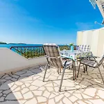 Beachfront Lozica *