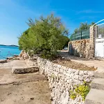 Apartment Beachfront Lozica
