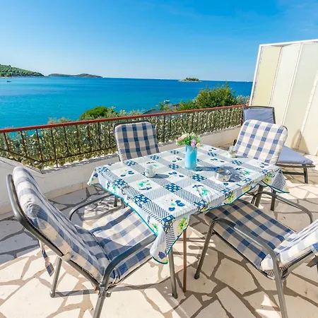 Appartement Beachfront Lozica