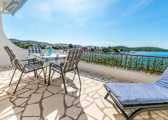 Beachfront Lozica * Rogoznica (Sibenik-Knin)