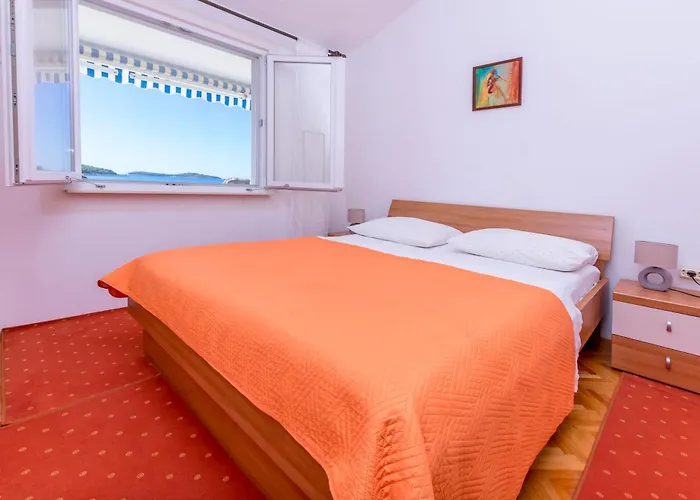 Beachfront Lozica * Rogoznica (Sibenik-Knin)