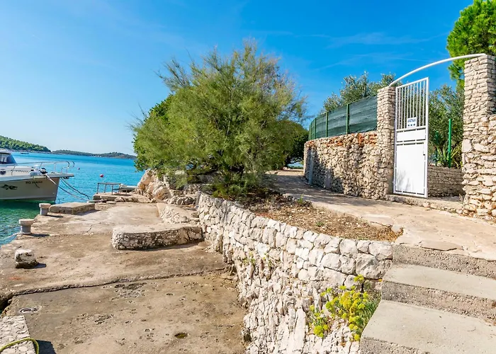 Appartement Beachfront Lozica